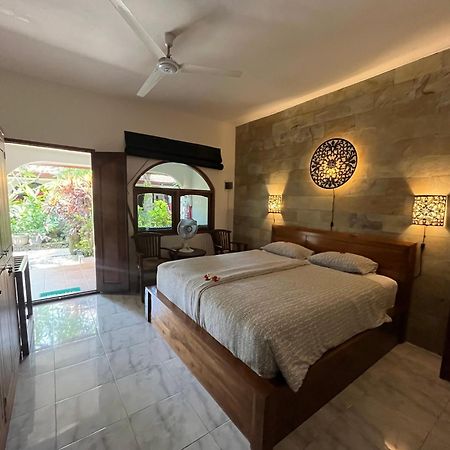 Catra Homestay Beach Apartments Candidasa Esterno foto