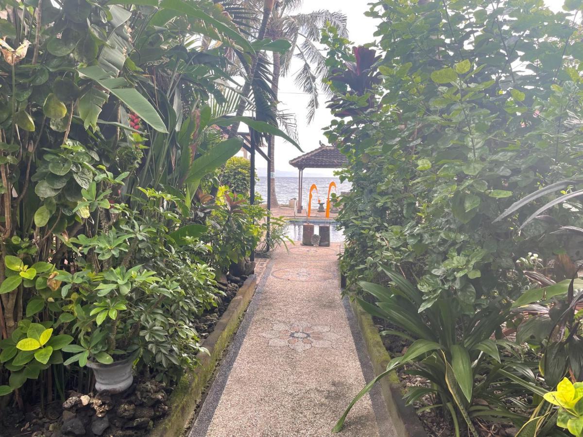 Catra Homestay Beach Apartments Candidasa Esterno foto