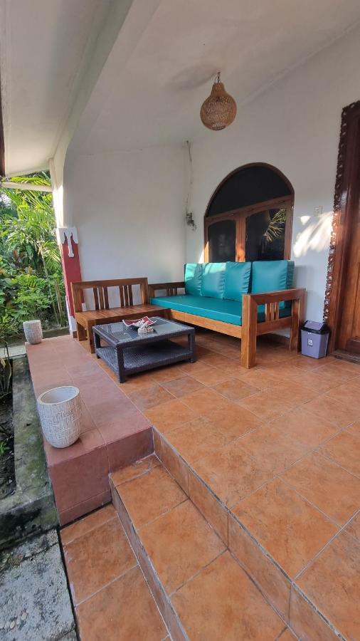 Catra Homestay Beach Apartments Candidasa Esterno foto